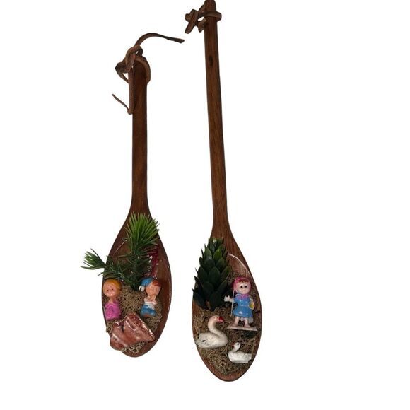 6 Vintage Wooden Decorative Spoons Kitschy Sports Children Hanging Unique - Picture 2 of 9